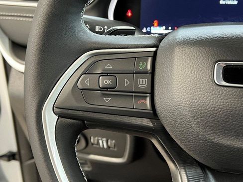 New 2025 Jeep Grand Cherokee L Altitude image 17