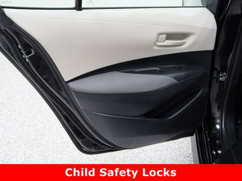 Certified 2025 Toyota Corolla LE image 23