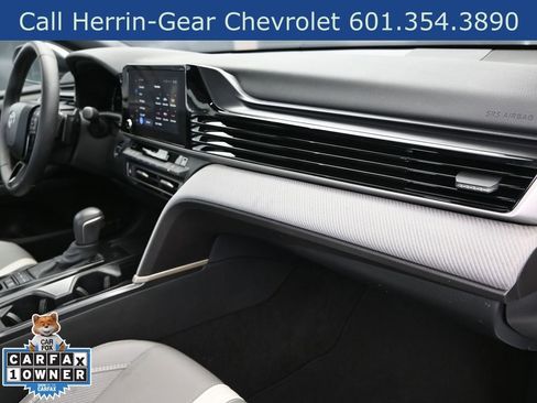 Used 2025 Toyota Camry SE w/ Convenience Package FWD image 24