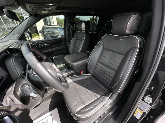 Certified 2025 GMC Yukon XL AT4 Ultimate AWD/4WD image 19