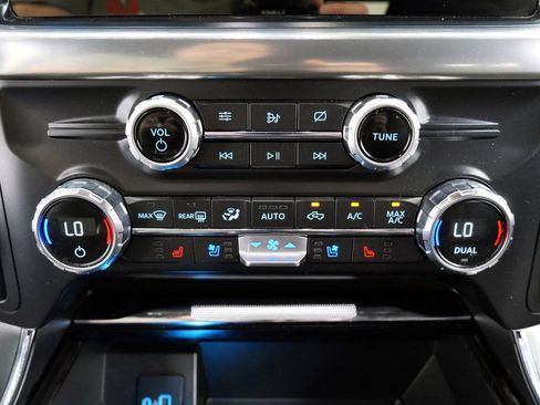 Used 2021 Ford F150 Lariat AWD/4WD image 32