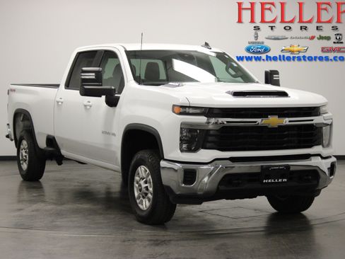 Used 2026 Chevrolet Silverado 2500 LT AWD/4WD image 1