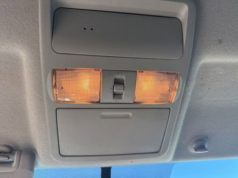 Used 2016 Nissan Frontier SV image 16