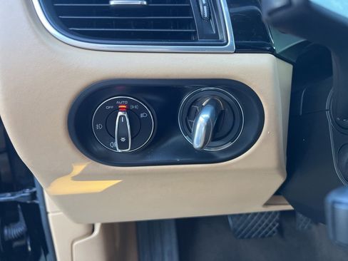 Used 2018 Porsche Macan S image 27