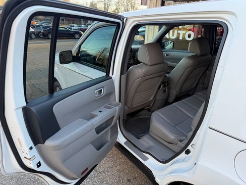 Used 2014 Honda Pilot EX-L image 12