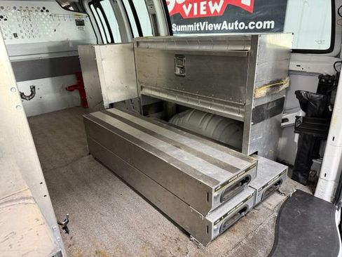 Used 2018 Chevrolet Express 2500 w/ Driver Convenience Package RWD image 12