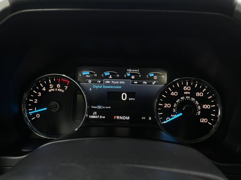 Used 2019 Ford F150 Lariat w/ Equipment Group 502A Luxury AWD/4WD image 23