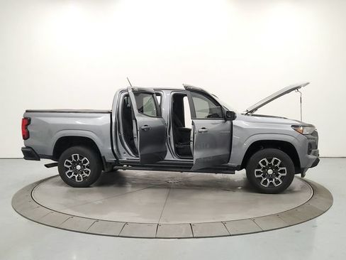 Used 2023 Chevrolet Colorado LT w/ LT Convenience Package RWD image 16