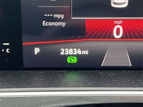 Certified 2022 Volkswagen Tiguan SE R-Line image 26