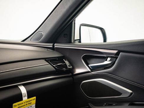 Certified 2025 Acura RDX SH-AWD image 33