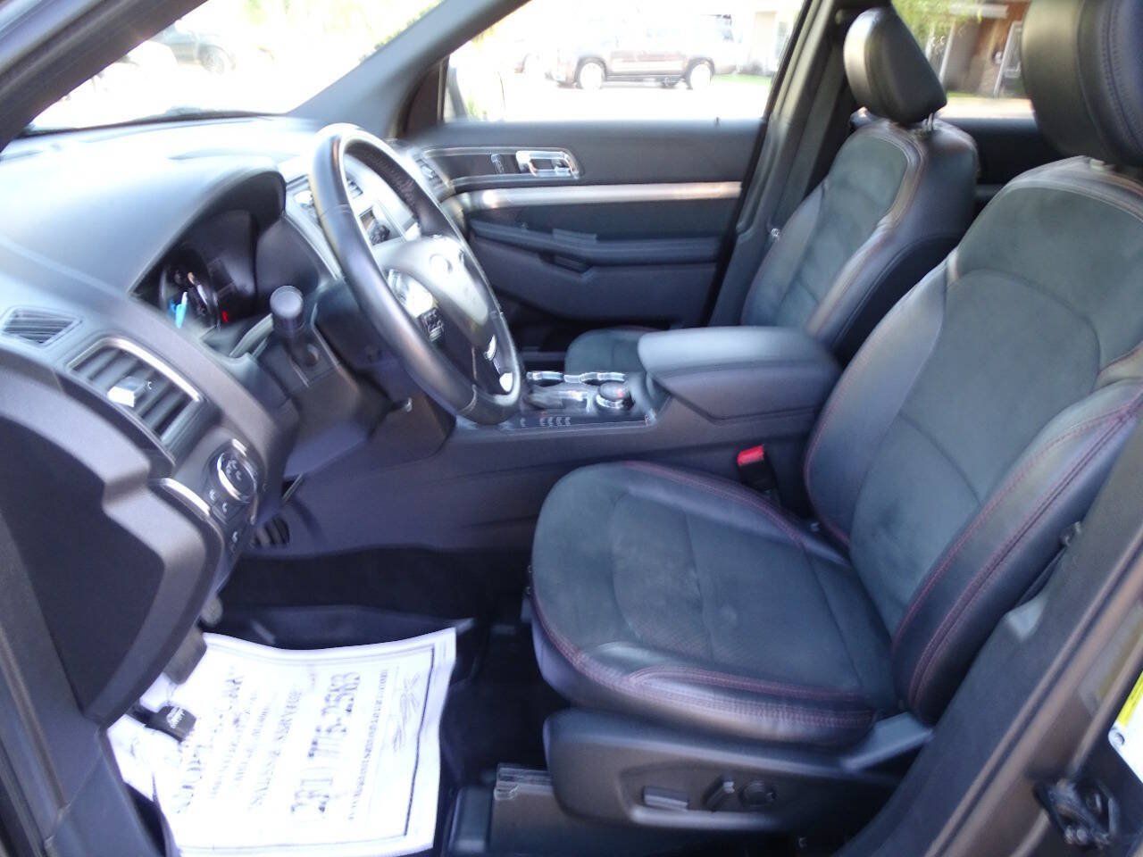 Used 2019 Ford Explorer AWD XLT w/ XLT Sport Appearance Package image 16