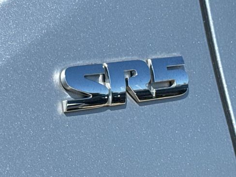 Used 2021 Toyota Tacoma SR5 RWD image 6