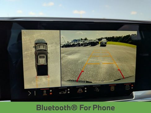 Used 2024 Chevrolet Silverado 1500 High Country w/ High Country Premium Package AWD/4WD image 25