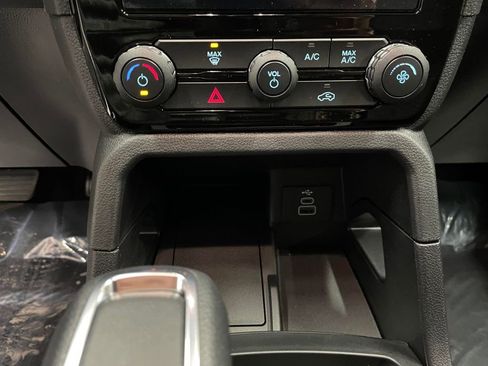 New 2025 Ford Ranger XLT image 16