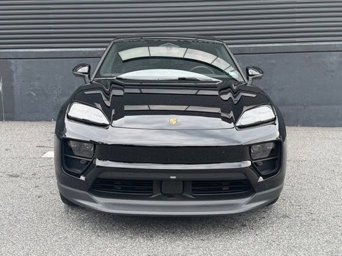 Certified 2025 Porsche Macan 4S Electric AWD/4WD image 13