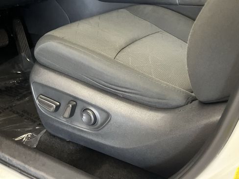 Used 2024 Toyota RAV4 XLE FWD image 13