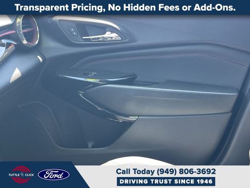 Used 2025 Chevrolet Trax RS w/ Sunroof Package FWD image 26