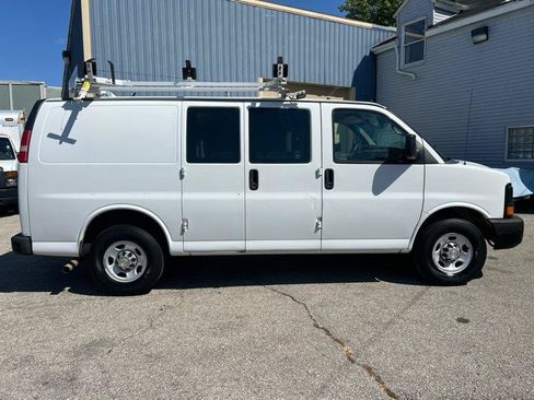 Used 2013 Chevrolet Express 2500 RWD image 6