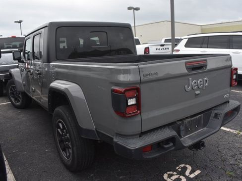 Used 2022 Jeep Gladiator Overland w/ Popular Equipment Package AWD/4WD image 2