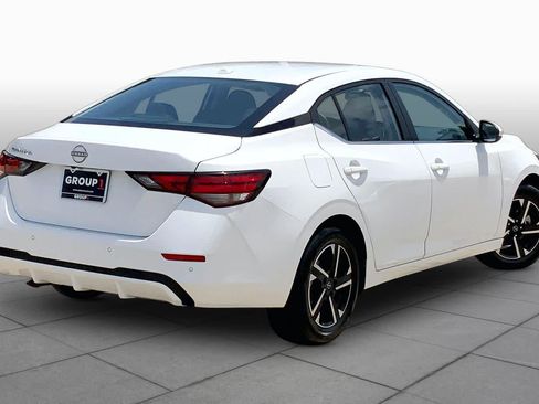 Used 2025 Nissan Sentra SV FWD image 12
