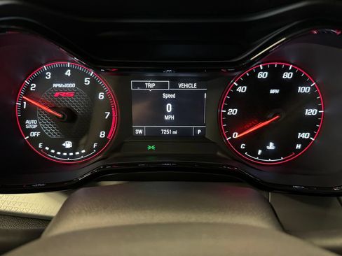 Used 2025 Chevrolet Trax RS FWD image 10