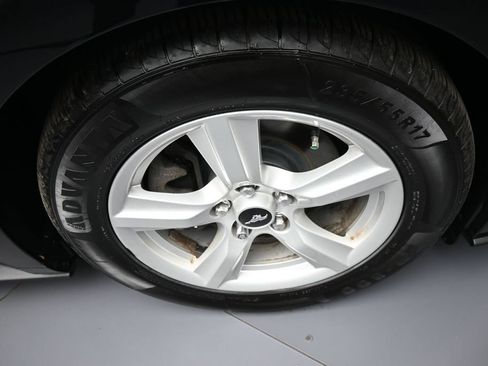 Used 2019 Ford Mustang Convertible RWD image 13