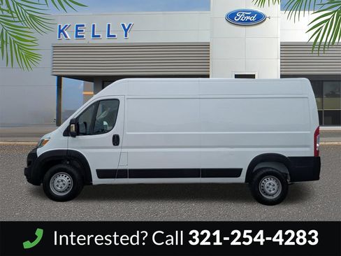 Used 2025 RAM ProMaster 2500 w/ Convenience Group FWD image 9