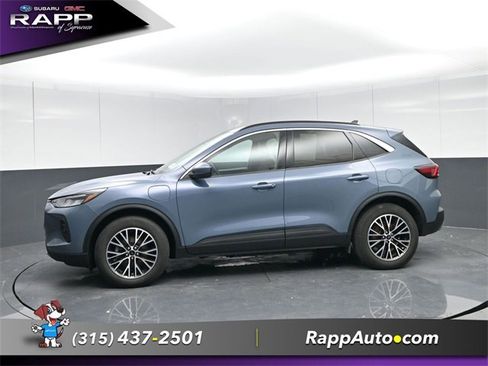 Used 2023 Ford Escape SE image 3