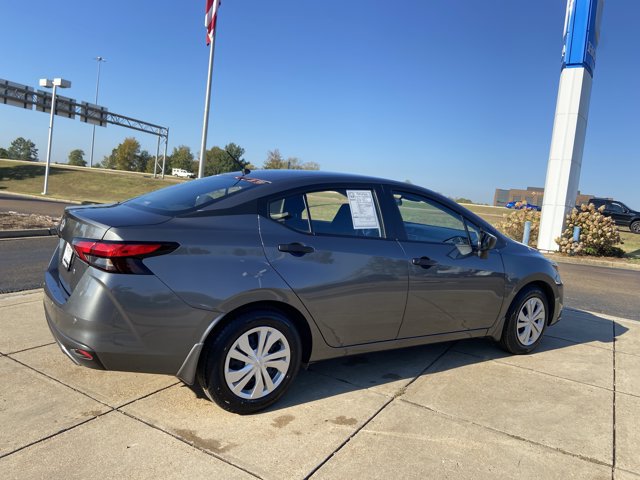 Used 2025 Nissan Versa S w/ Trunk Package FWD image 16