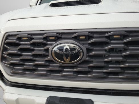 Used 2022 Toyota Tacoma TRD Sport image 23