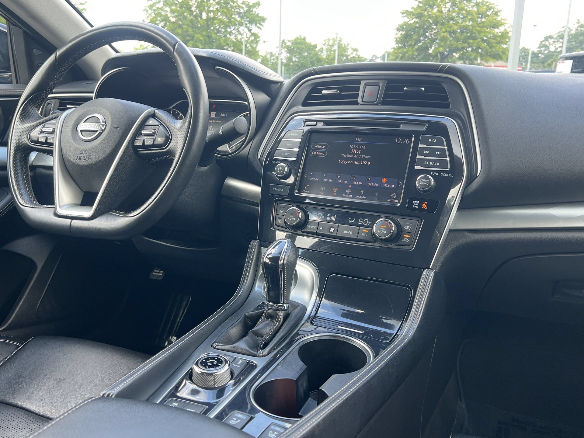 Used 2023 Nissan Maxima SL FWD image 3