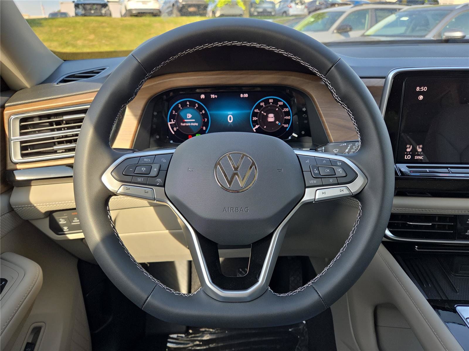 New 2026 Volkswagen Atlas SE FWD image 14