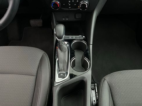 Used 2025 Buick Encore GX Preferred image 13