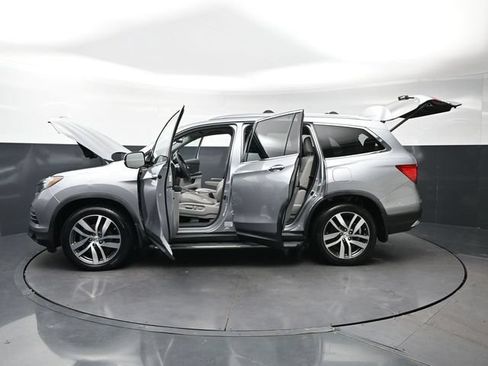 Used 2016 Honda Pilot Elite image 44