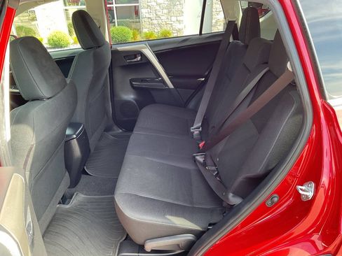 Used 2015 Toyota RAV4 XLE AWD/4WD image 28