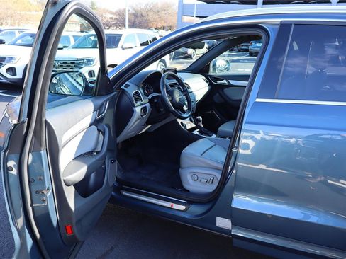 Used 2018 Audi Q3 2.0T Premium Plus image 12