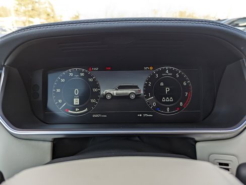 Used 2020 Land Rover Range Rover HSE image 18