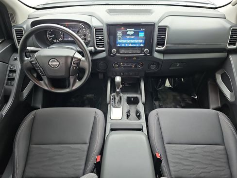 Used 2022 Nissan Frontier SV w/ Technology Package RWD image 10