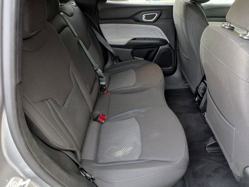 Used 2023 Jeep Compass Sport image 26