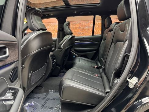 Used 2023 Jeep Grand Cherokee Overland w/ Luxury Tech Group IV image 22