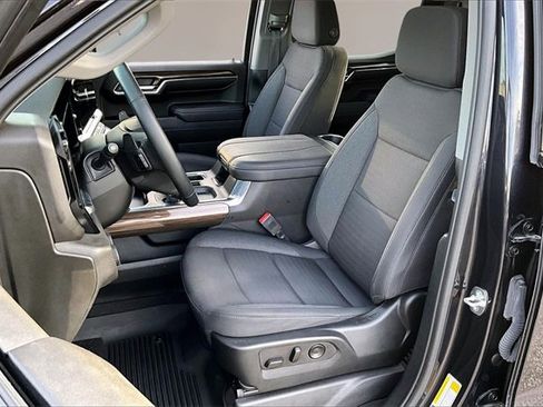 Used 2024 Chevrolet Silverado 1500 LT w/ Z71 Off-Road Package image 18