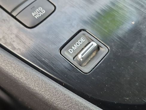 Used 2024 Nissan Rogue SV FWD image 28