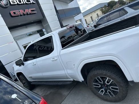 Used 2022 GMC Sierra 1500 AT4 w/ AT4 Premium Package image 6