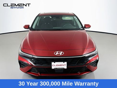 New 2025 Hyundai Elantra SEL image 2