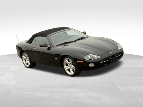 Used 2004 Jaguar XK8 Convertible RWD image 33