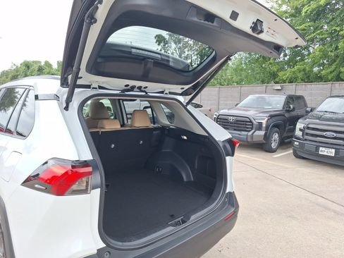 Used 2023 Toyota RAV4 XLE Premium AWD/4WD image 37