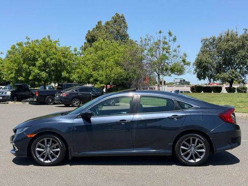 Used 2019 Honda Civic EX image 2
