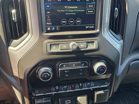 Used 2019 Chevrolet Silverado 1500 W/T w/ Z71 Off-Road Package AWD/4WD image 16
