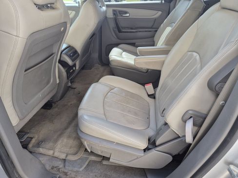 Used 2017 Chevrolet Traverse Premier FWD image 12