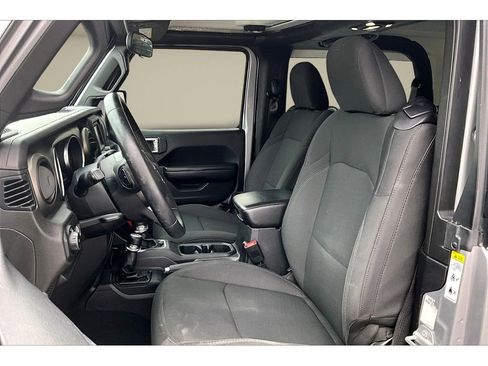 Used 2019 Jeep Wrangler Sport image 21